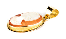 Carica l&#39;immagine nel visualizzatore di Gallery, Ciondolo pendente con cammeo in oro 18 carati
